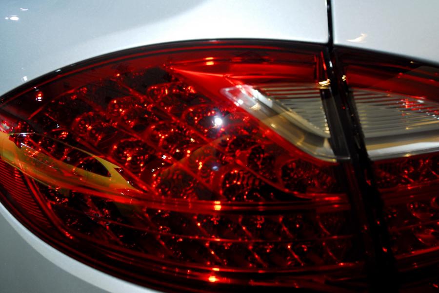  Porsche Cayenne 2011 года  (фото 99 из 107)